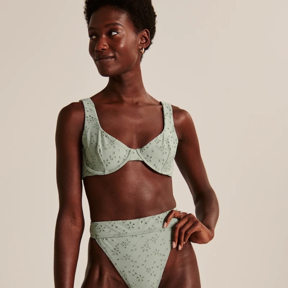 Abercrombie & Fitch Eyelet Underwire Bikini Top